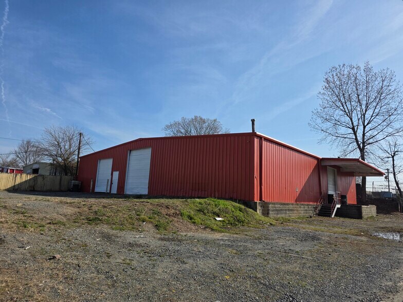 2839 Sparta Ave, Charlotte, NC à louer - Photo de l’immeuble – Image 2 sur 18