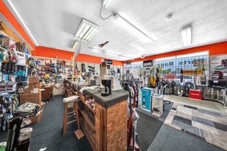 18480-18484 W Dixie Hwy, North Miami Beach, FL à louer Photo intérieure– Image 2 sur 4