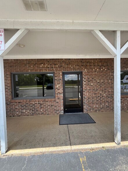 6737 Ringgold Rd, East Ridge, TN à louer - Photo de l’immeuble – Image 2 sur 12