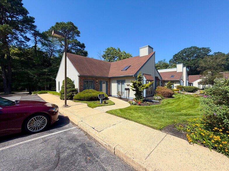 146 S Lakeview Dr, Gibbsboro, NJ à vendre - Photo de l’immeuble – Image 1 sur 14