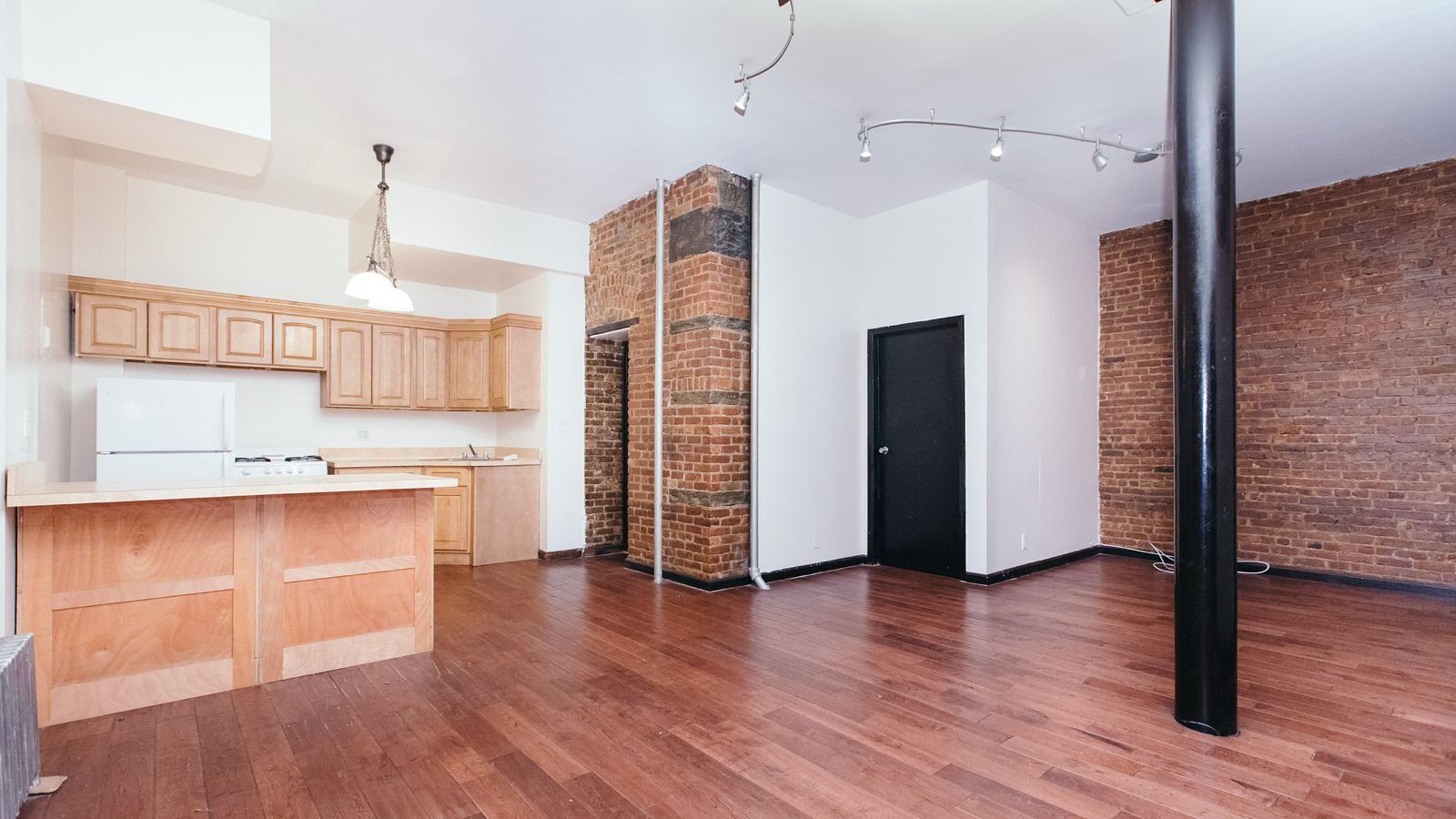 210 Humboldt St, Brooklyn, NY à louer Photo intérieure– Image 1 sur 8