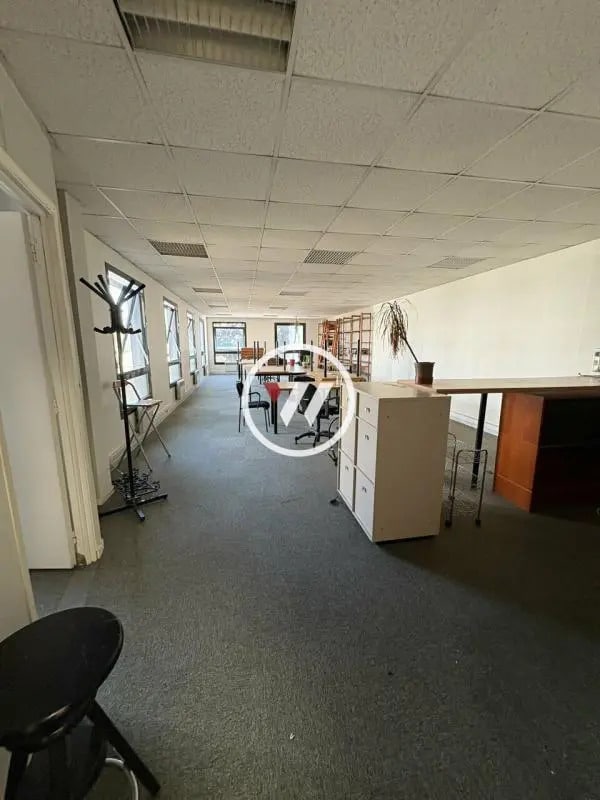 Plus de détails pour Bureau à vendre