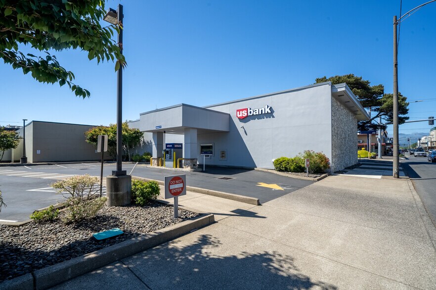 408 Main Ave, Tillamook, OR à vendre - Photo de l’immeuble – Image 3 sur 6