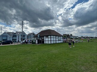 Plus de détails pour Sea View Cafe Marine Crescent, Whitstable - Local commercial à louer
