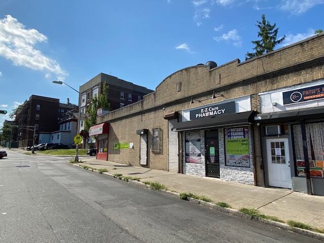 41-45 N Clinton St, East Orange, NJ à vendre - Photo de l’immeuble – Image 2 sur 7