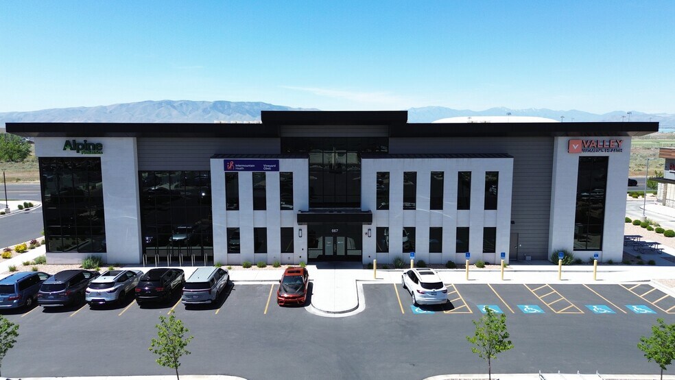 667 E 500 N, Vineyard, UT à louer - Photo de l’immeuble – Image 1 sur 2