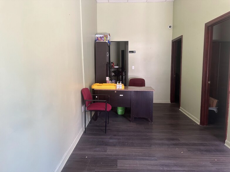 2123 Frederick Douglass Blvd, New York, NY à louer - Photo de l’immeuble – Image 3 sur 7
