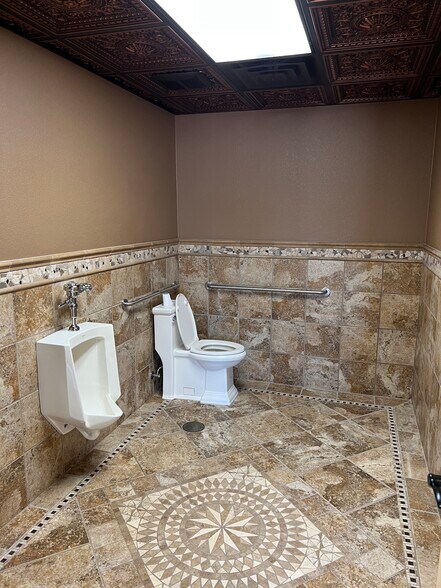 2101 Grant St, Wichita Falls, TX à louer - Photo de l’immeuble – Image 2 sur 12