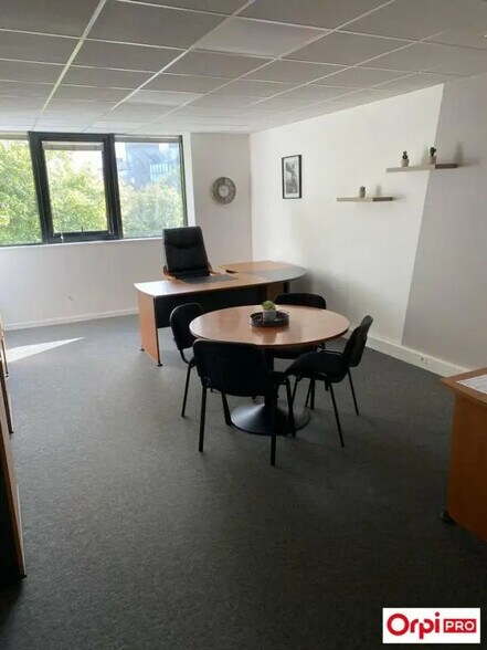 Bureau dans Plérin à louer - Photo de l’immeuble – Image 1 sur 4