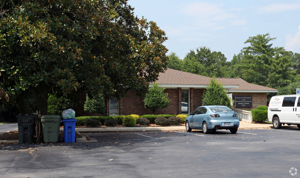 320 W Ransom St, Fuquay Varina, NC à louer - Photo de l’immeuble – Image 2 sur 8