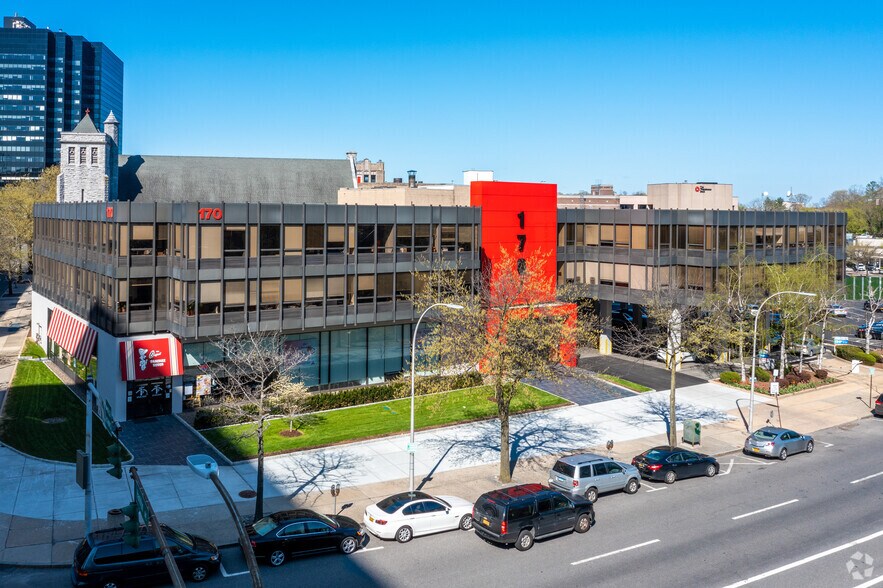 170 Hamilton Ave, White Plains, NY à louer - Photo principale – Image 1 sur 9