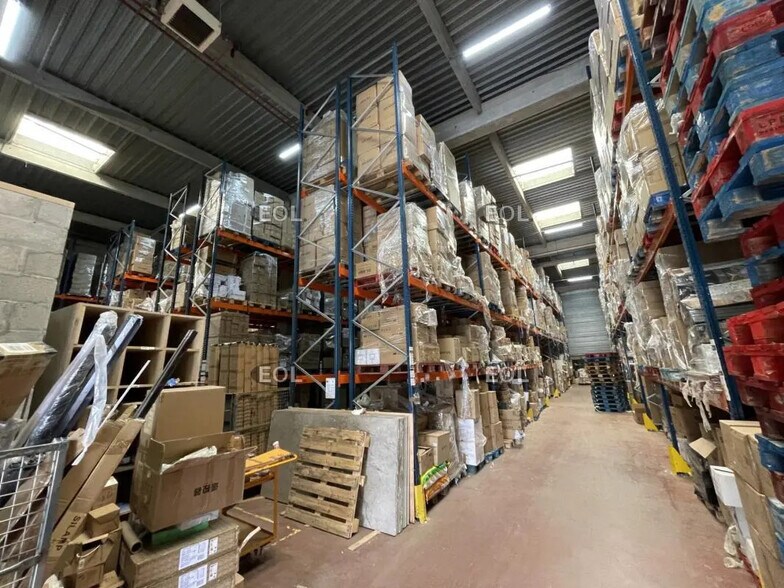 Local d’activités dans Gennevilliers à louer - Photo de l’immeuble – Image 2 sur 12