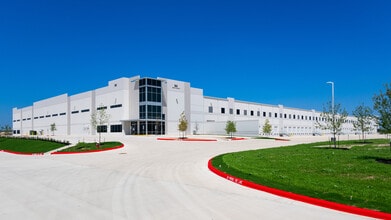 22867 IH-35, Schertz, TX à louer Photo de l’immeuble– Image 2 sur 3