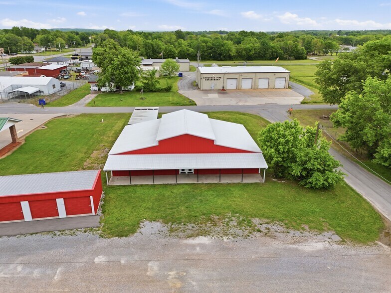 113 S Wilder St, Chouteau, OK à vendre - Photo de l’immeuble – Image 3 sur 49