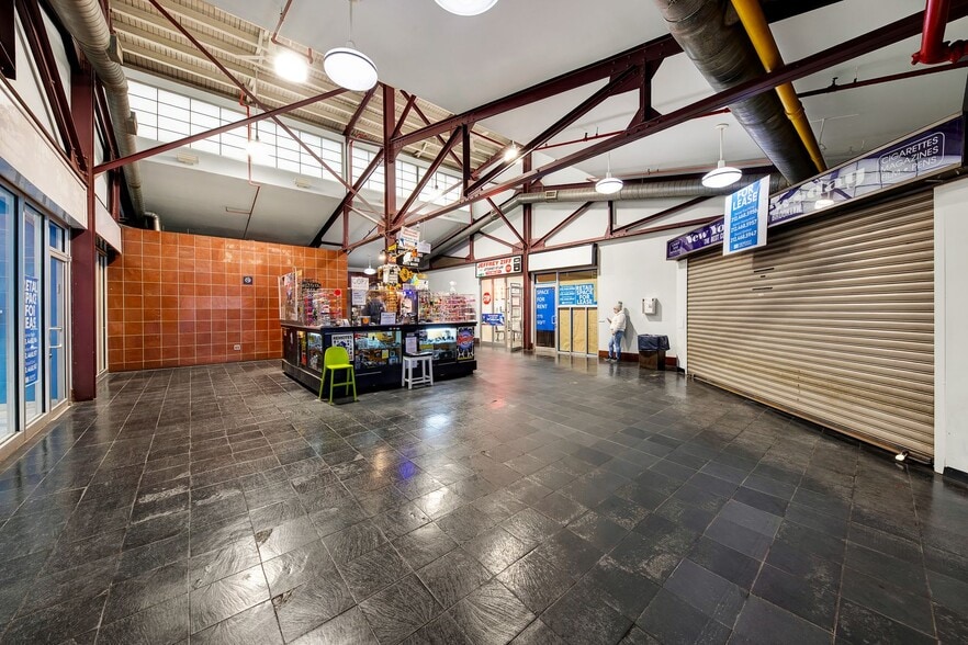 2875 W Eighth St, Brooklyn, NY à louer - Photo de l’immeuble – Image 2 sur 4