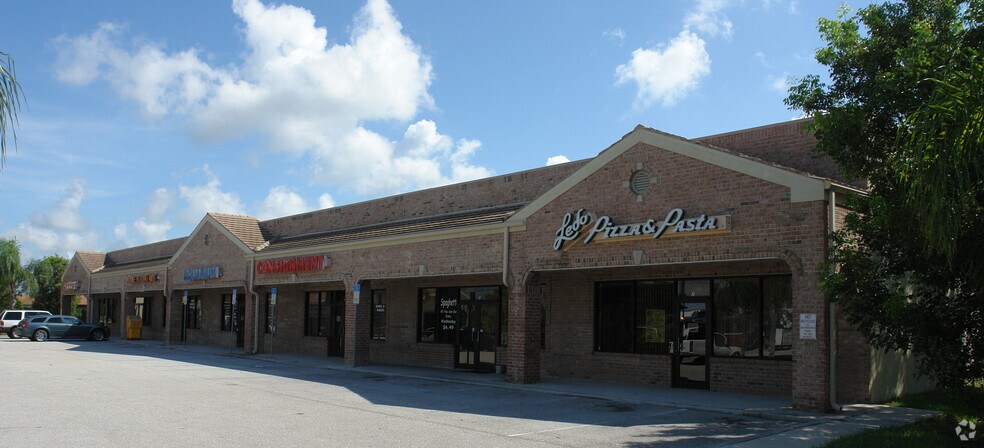 231 Del Prado Blvd, Cape Coral, FL à louer - Photo de l’immeuble – Image 3 sur 6