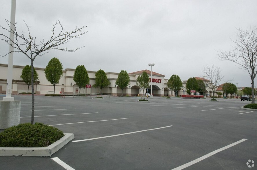 2305 Theater Dr, Paso Robles, CA à louer - Photo principale – Image 2 sur 10
