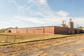 Plus de détails pour 130 Enterprise Ln, McMinnville, TN - Industriel/Logistique à louer