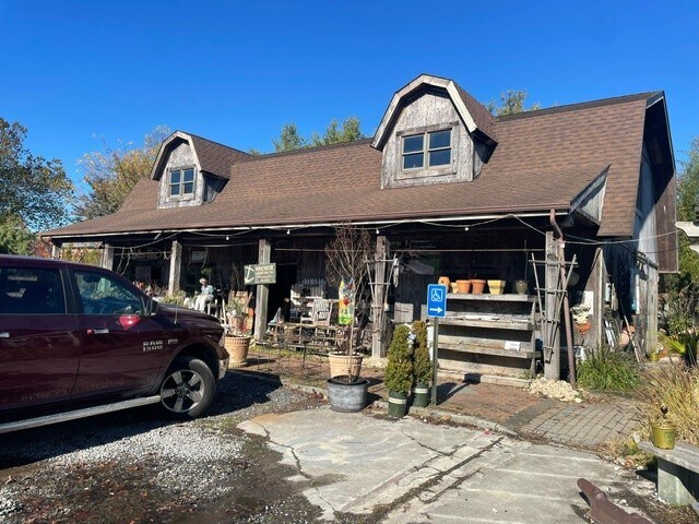 229 N Main St, Sayville, NY à vendre Photo principale– Image 1 sur 27