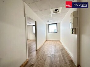 190 Rue Marcelle Isoard, Aix-en-Provence à louer Photo de l’immeuble– Image 2 sur 2