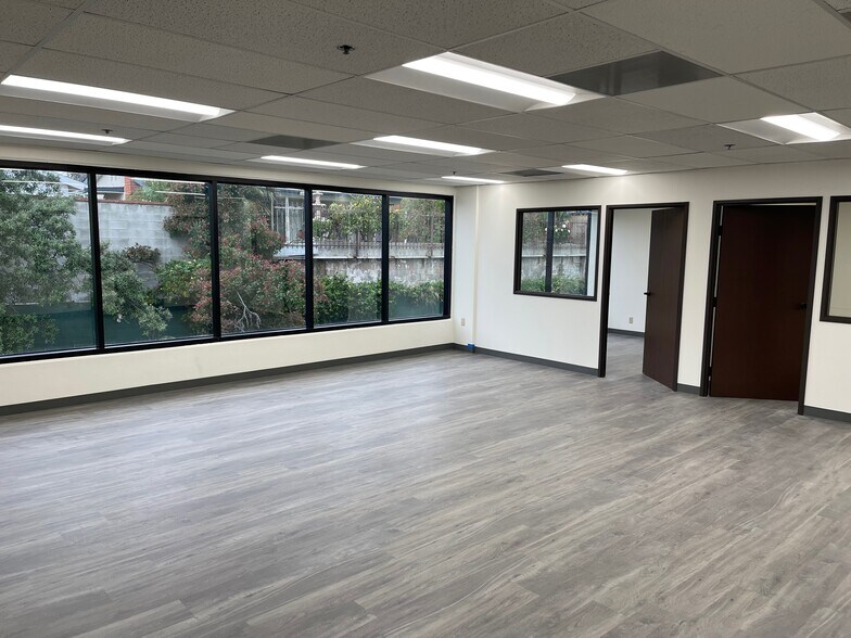 1881 N Gaffey St, San Pedro, CA à louer - Photo de l’immeuble – Image 3 sur 9