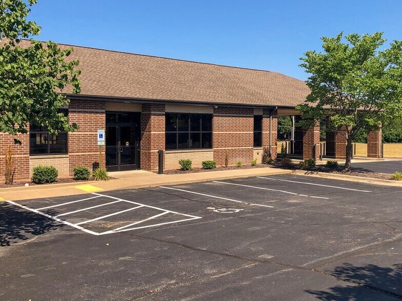 291 E Hwy CC, Nixa, MO à louer - Photo de l’immeuble – Image 2 sur 25