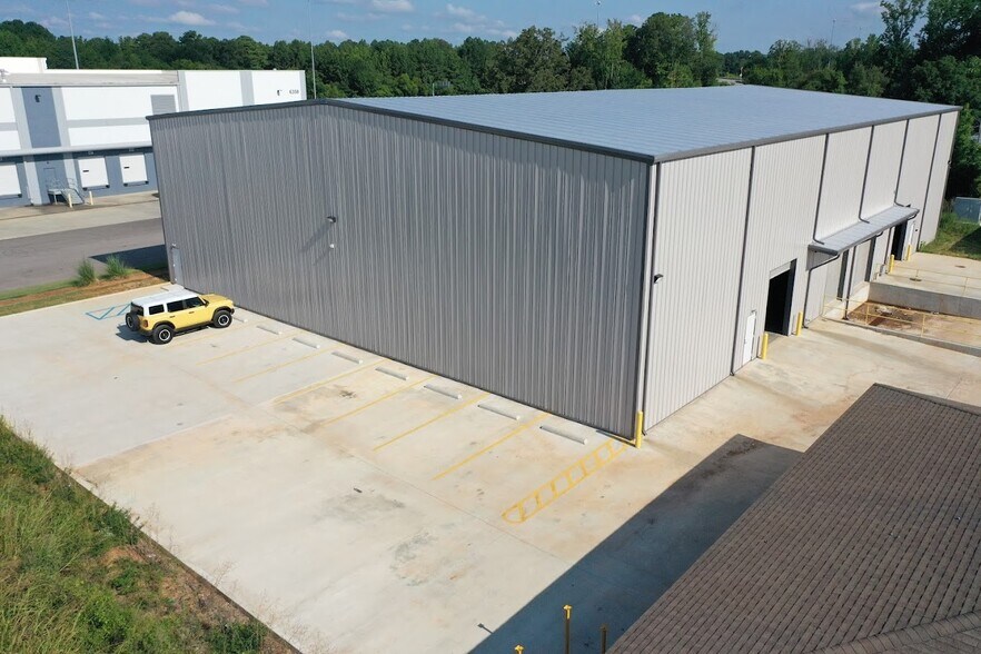 430 Nick Fitcheard Rd NW, Huntsville, AL à louer - Photo de l’immeuble – Image 2 sur 6