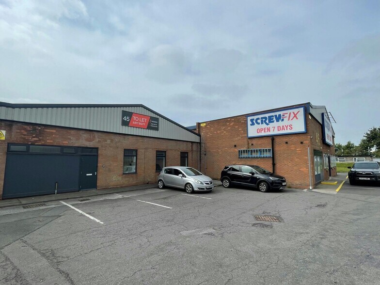 Corringham Rd, Gainsborough à louer - Photo de l’immeuble – Image 1 sur 10