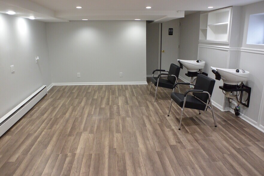 5862 Christian St, Philadelphia, PA à louer - Photo de l’immeuble – Image 1 sur 16
