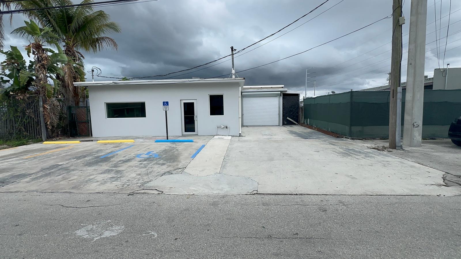 1420 NE 131st St, North Miami, FL à louer Photo intérieure– Image 1 sur 1