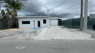 1420 NE 131st St, North Miami, FL à louer Photo intérieure– Image 1 sur 1