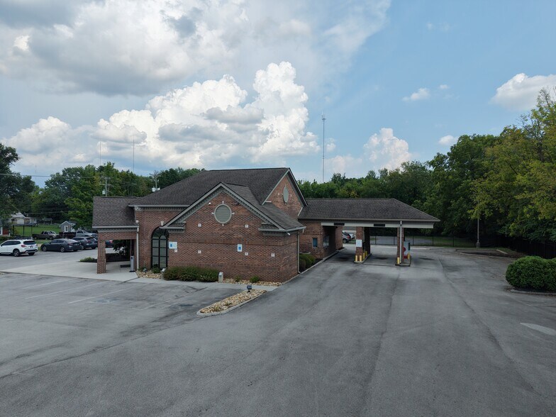5201 Schubert Rd, Knoxville, TN à louer - Photo de l’immeuble – Image 2 sur 6