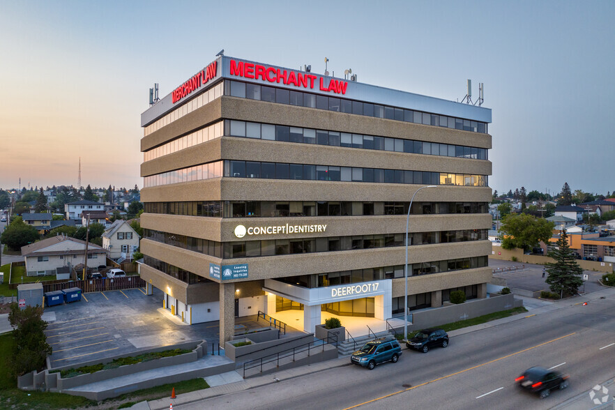 2710 17th Ave SE, Calgary, AB à louer - Photo principale – Image 1 sur 9