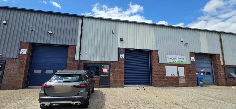 33 Eastbourne Rd, Westham à louer - Photo de l’immeuble – Image 3 sur 15