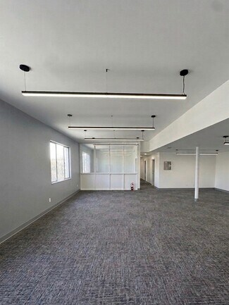 Plus de détails pour 278 Lawrence Ave, South San Francisco, CA - Industriel/Logistique à louer
