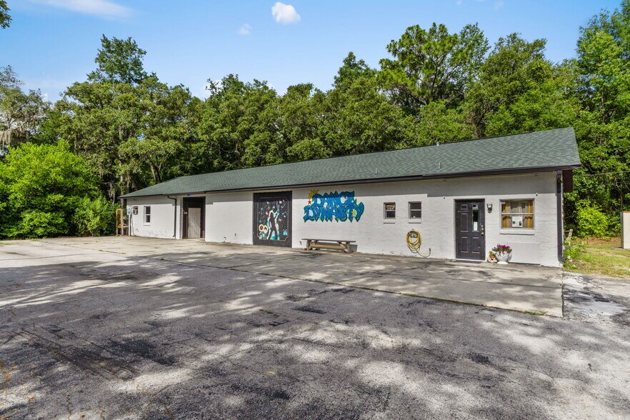 6950 W Homosassa Trl, Homosassa, FL à vendre - Photo de l’immeuble – Image 2 sur 27