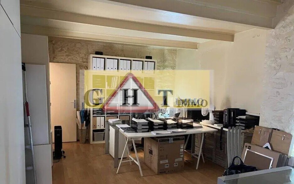 Bureau dans Vincennes à vendre - Photo de l’immeuble – Image 1 sur 4