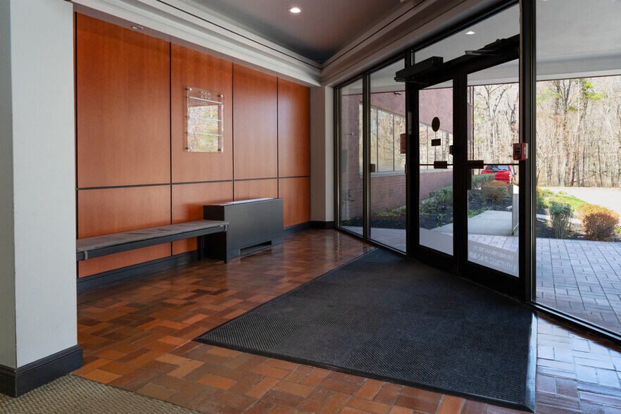 200 Cordwainer Dr, Norwell, MA à louer - Photo de l’immeuble – Image 3 sur 14