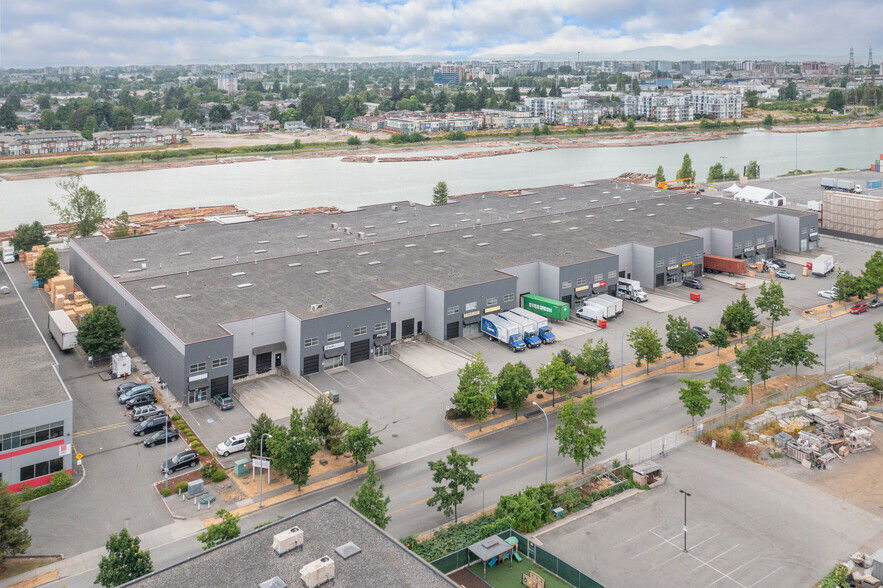 11280 Twigg Pl, Richmond, BC à louer - Photo de l’immeuble – Image 3 sur 6