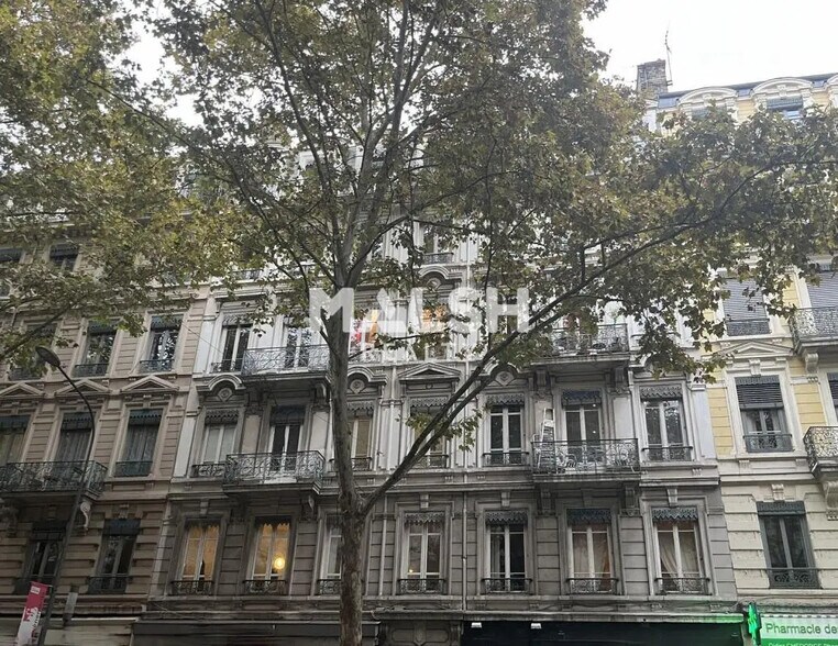 Bureau dans Lyon à louer - Photo de l’immeuble – Image 1 sur 6