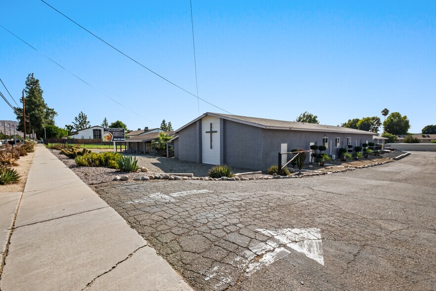 12354 Mount Vernon Ave, Grand Terrace, CA à vendre - Photo de l’immeuble – Image 2 sur 26