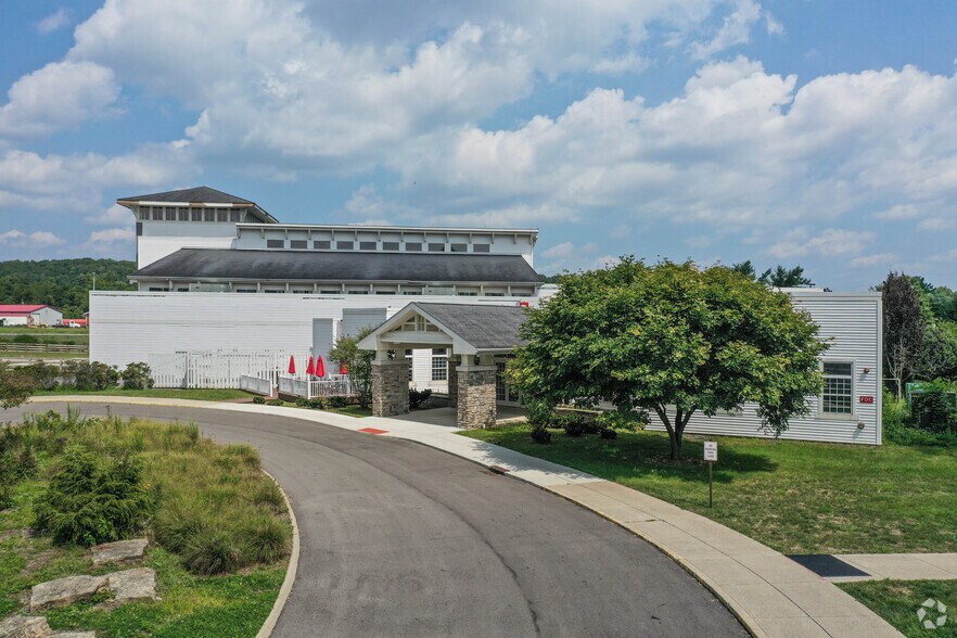2299 Cherry Valley Rd SE, Newark, OH à louer - Photo de l’immeuble – Image 3 sur 7