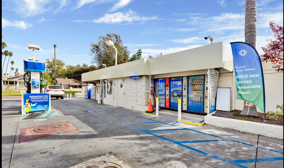 1010 Washington Blvd, Pasadena, CA à vendre - Photo de l’immeuble – Image 2 sur 5