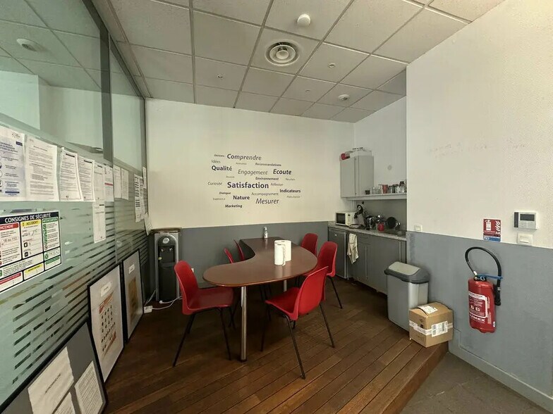 Bureau dans Strasbourg à louer - Photo de l’immeuble – Image 3 sur 6