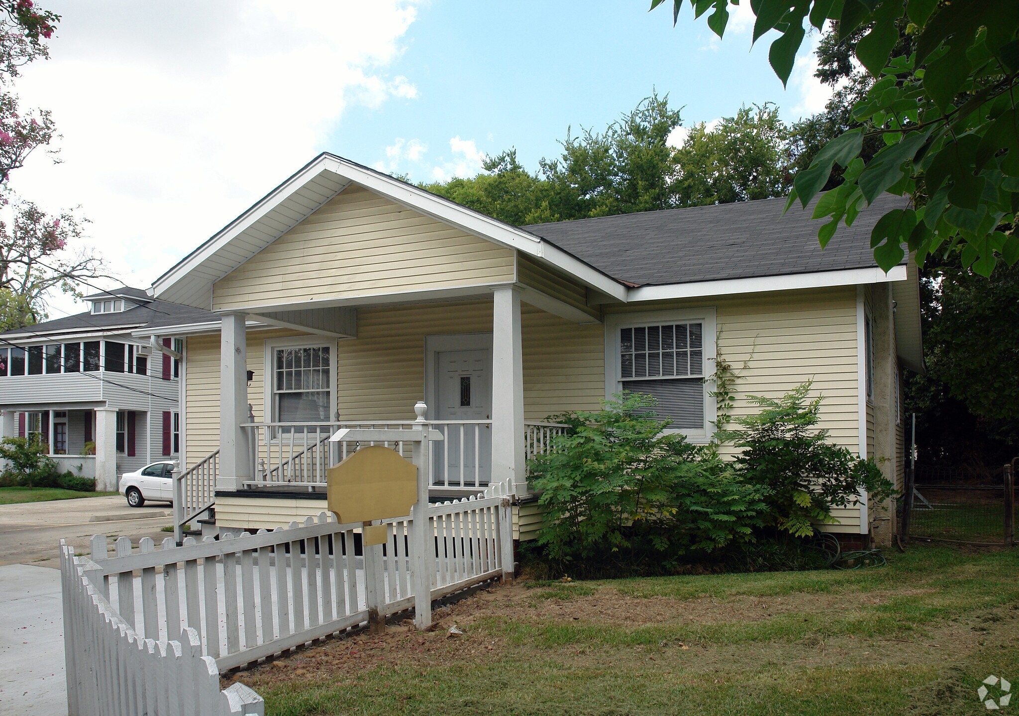 638 Penalver St, Baton Rouge, LA à louer Photo principale– Image 1 sur 5