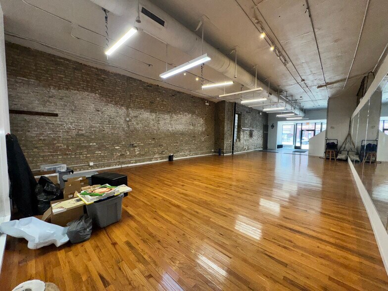 1654 W Chicago Ave, Chicago, IL à vendre - Photo de l’immeuble – Image 2 sur 12