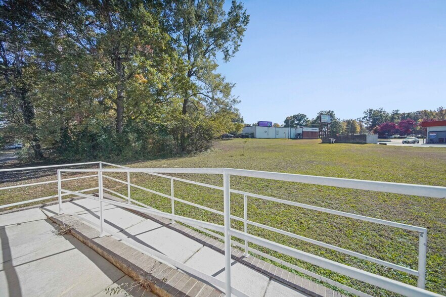 315 Sutherland Ave, Monroe, NC à vendre - Photo de l’immeuble – Image 2 sur 12