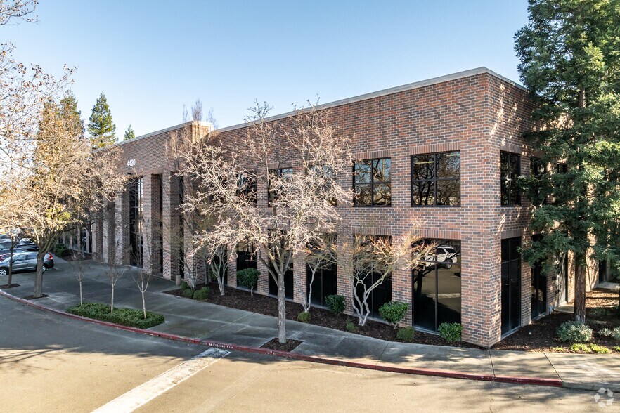 4420 Auburn Blvd, Sacramento, CA à louer - Photo principale – Image 1 sur 4