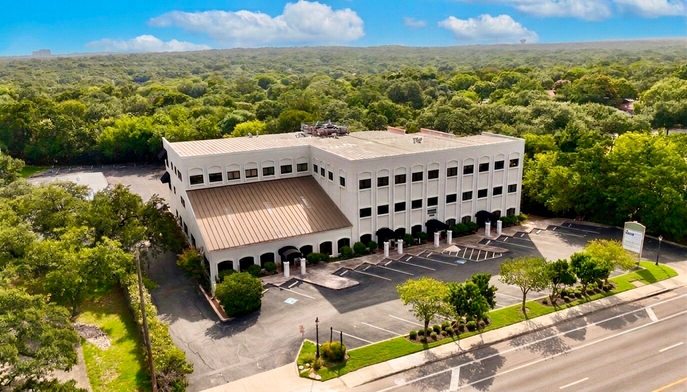 13409 NW Military Hwy, Shavano Park, TX à louer Photo de l’immeuble– Image 1 sur 10