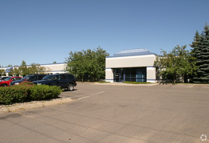 2342-2348 Helen St N, North Saint Paul, MN à vendre - Photo de l’immeuble – Image 2 sur 5